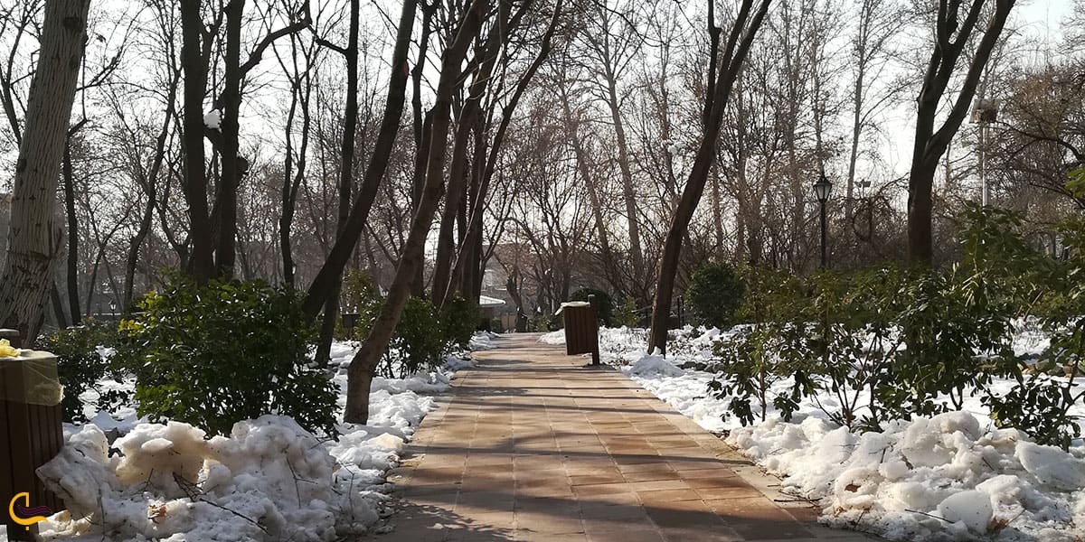 عکس باغ ایرانی تهران در زمستان