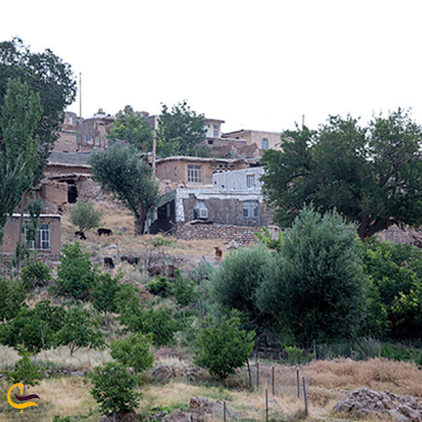 عکس روستایی با نام دره اسپر در نزدیکی آبشار عروس ازنادر