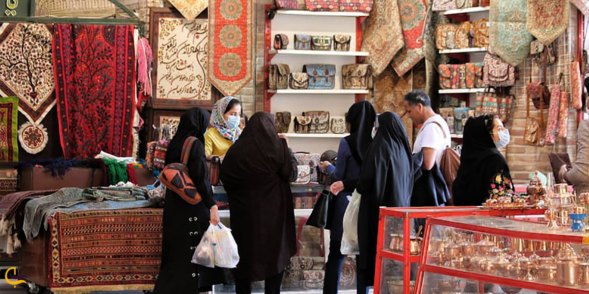 عکس خرید در در بازار کرمان