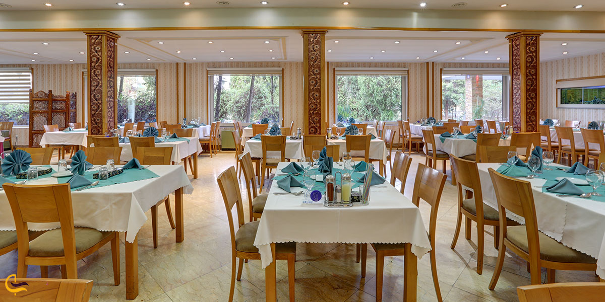 عکس رستوران هتل ایرانگردی و جهانگردی یکی ازشیک‌ترین رستوران های سمنان