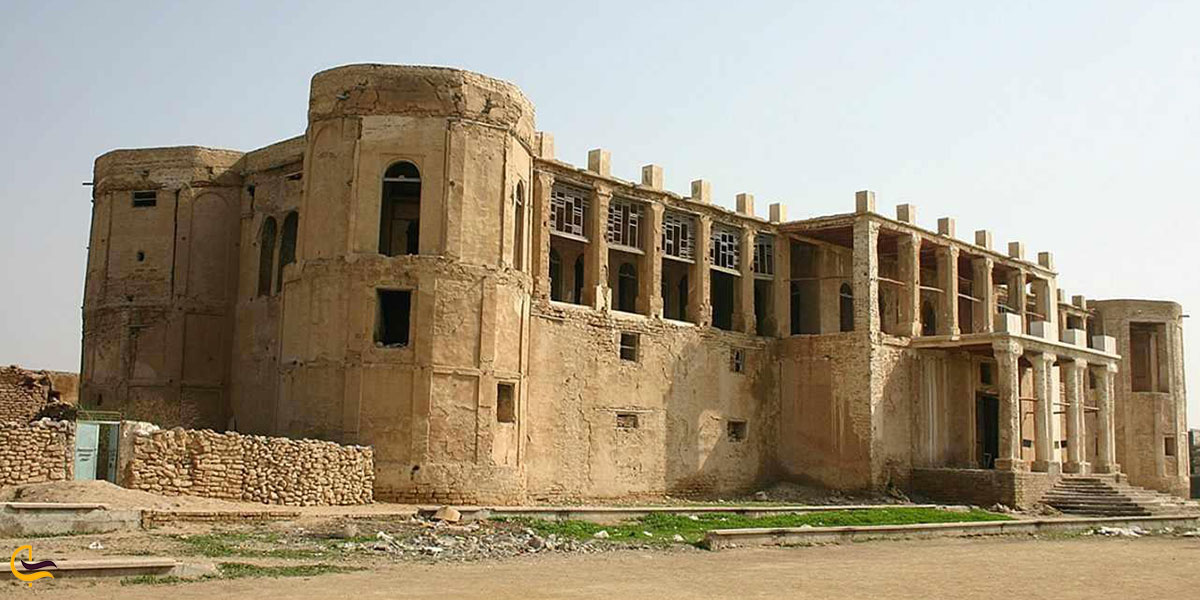 عکس عمارت ملک از جاهای دیدنی اطراف موزه دریا و دریانوردی خلیج فارس