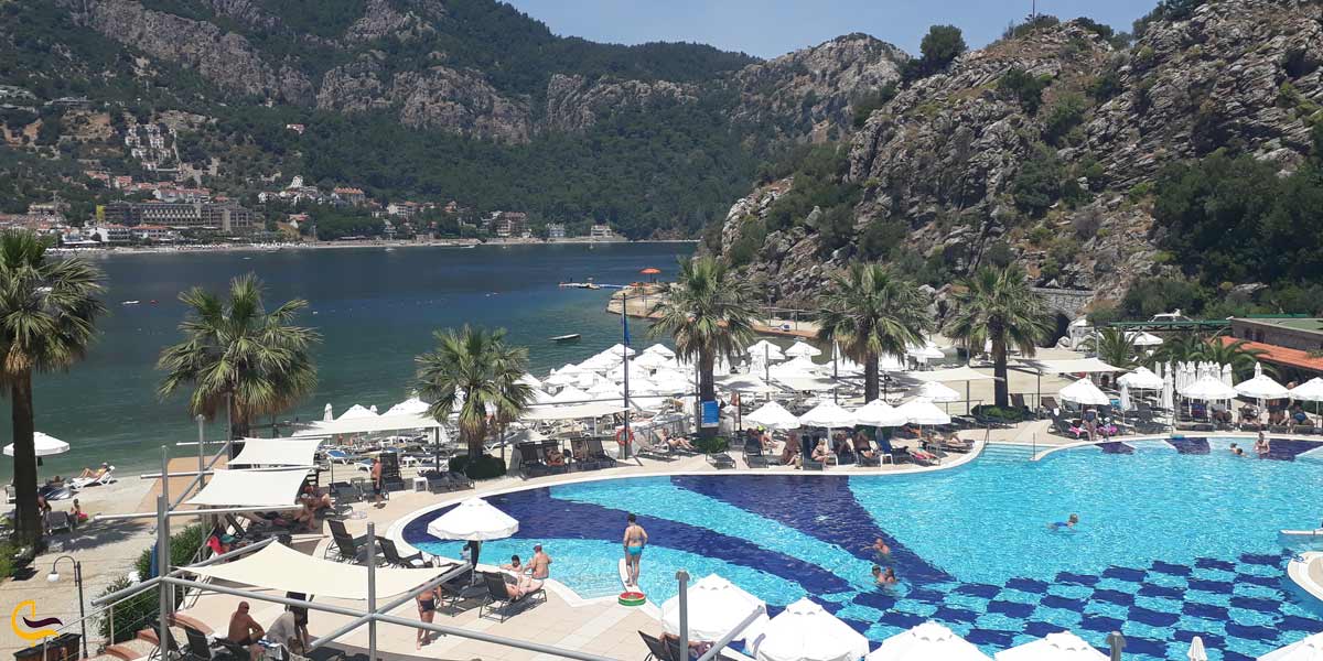 اقامتگاه ساحلی تورونج