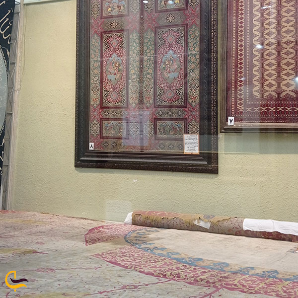 عکس مجموعه فرش‌های دست‌بافت موزه آستانه مقدسه یکی از موزه های قم