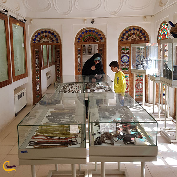 عکس موزه سکه و مردم شناسی حیدر زاده ازجاهای دیدنی نزدیک مدرسه ضیائیه یزد