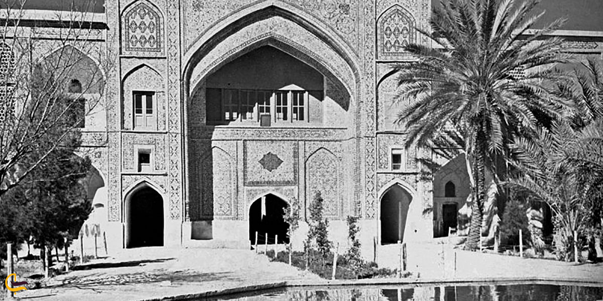عکس تاریخچه مدرسه خان شیراز