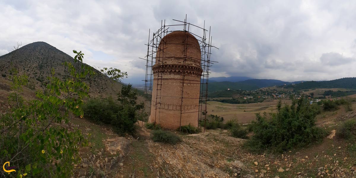 برج رِسکِت مازندران از جاذبه های تاریخی اطراف ساری