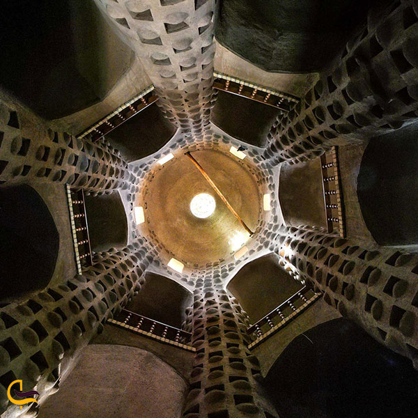 عکس معماری برج کبوترخانه در میبد