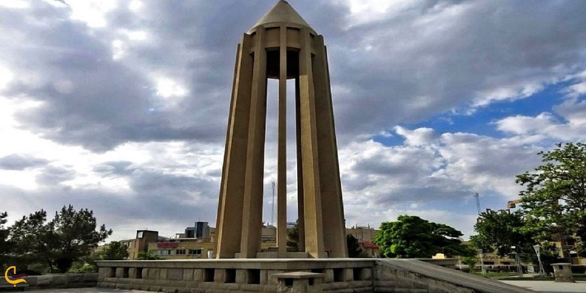 آرامگاه بوعلی سینا