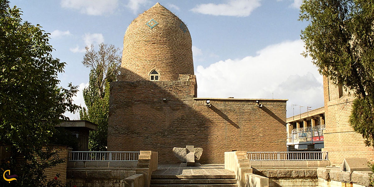 آرامگاه استر و مردخای