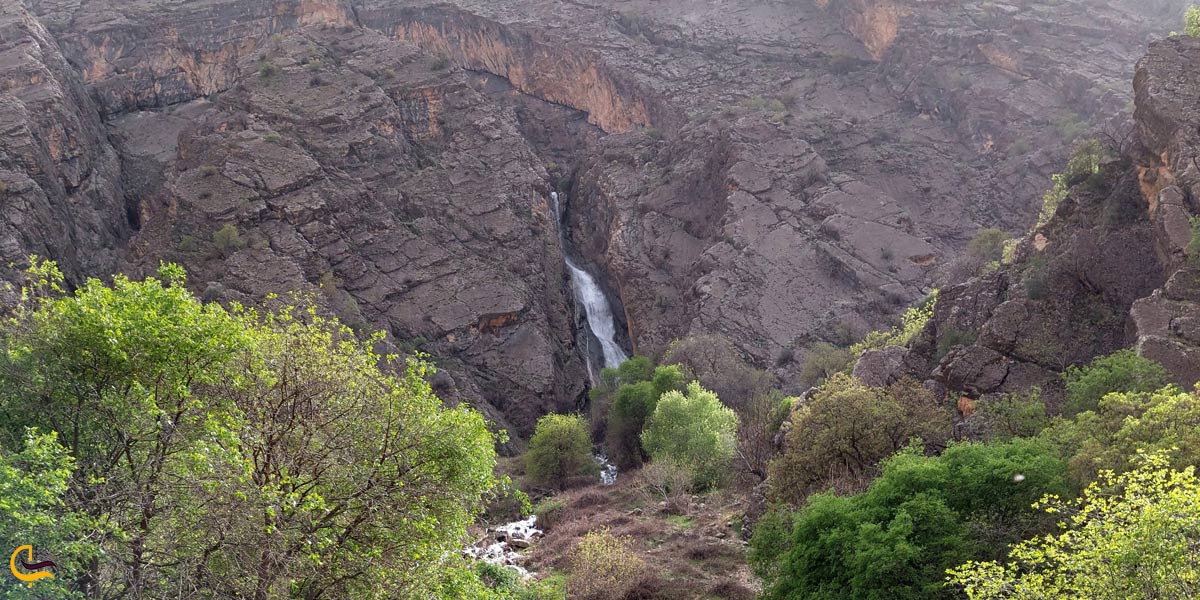 آبشار دره عشق روستای دورک شاپوری