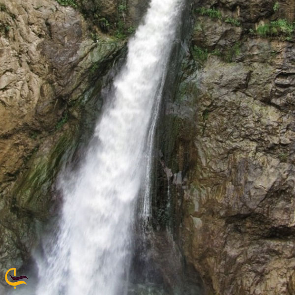 عکس آبشار زیبای او گردگر ازجاهای دیدنی اطراف آبشار هفت بهشت گلستان