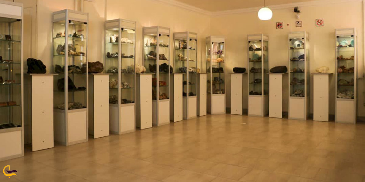 عکس موزه سنگ و گوهر جهان‌بین (موزه حیات وحش) یکی از موزه های اراک