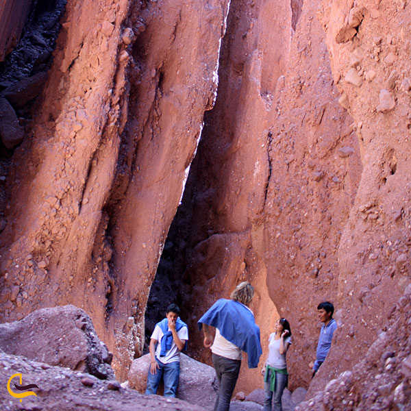 عکس بهترین زمان بازدید از دره هفت غار نیشابور