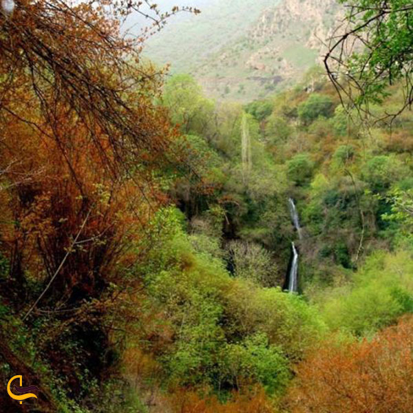 عکس آبشار دشه از جاذبه های گردشگری اطراف کرمانشاه
