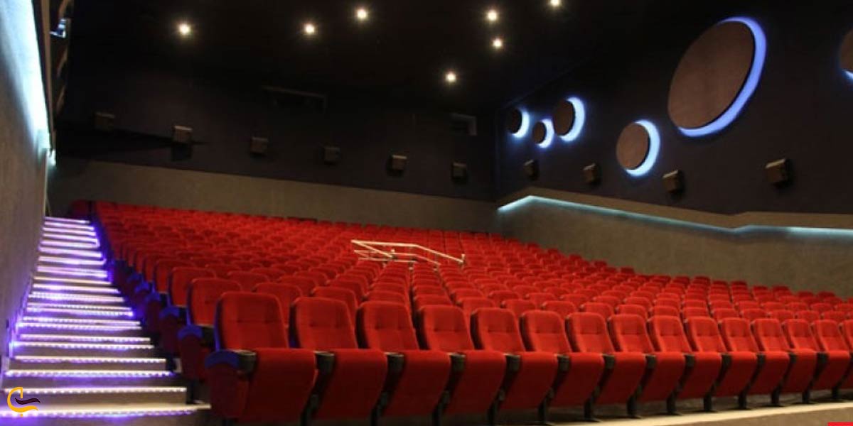 سینما کیان از جاهای دیدنی شیراز