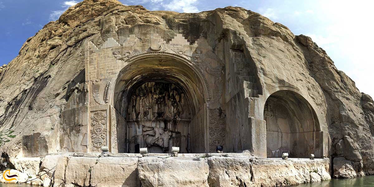 عکس طاق‌بستان از بناهای تاریخی اطراف کرمانشاهچ