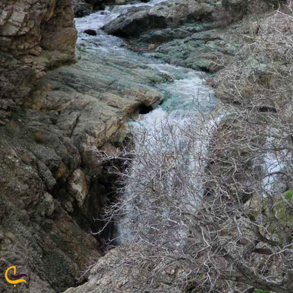عکس بهترین زمان بازدید از آبشار کندر کرج