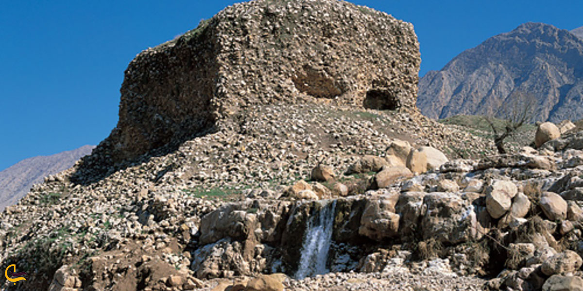 عکس قلعه یزدگرد از جاذبه های گردشگری اطراف کرمانشاه