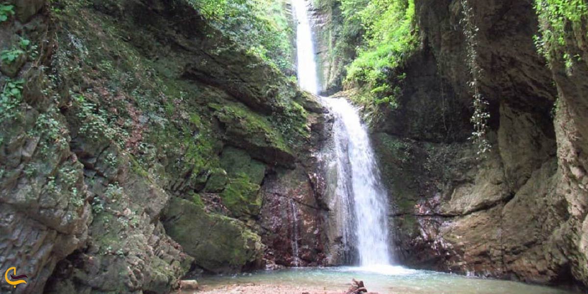 آبشار لاملیچ از جاذبه های گردشگری اطراف گرگان
