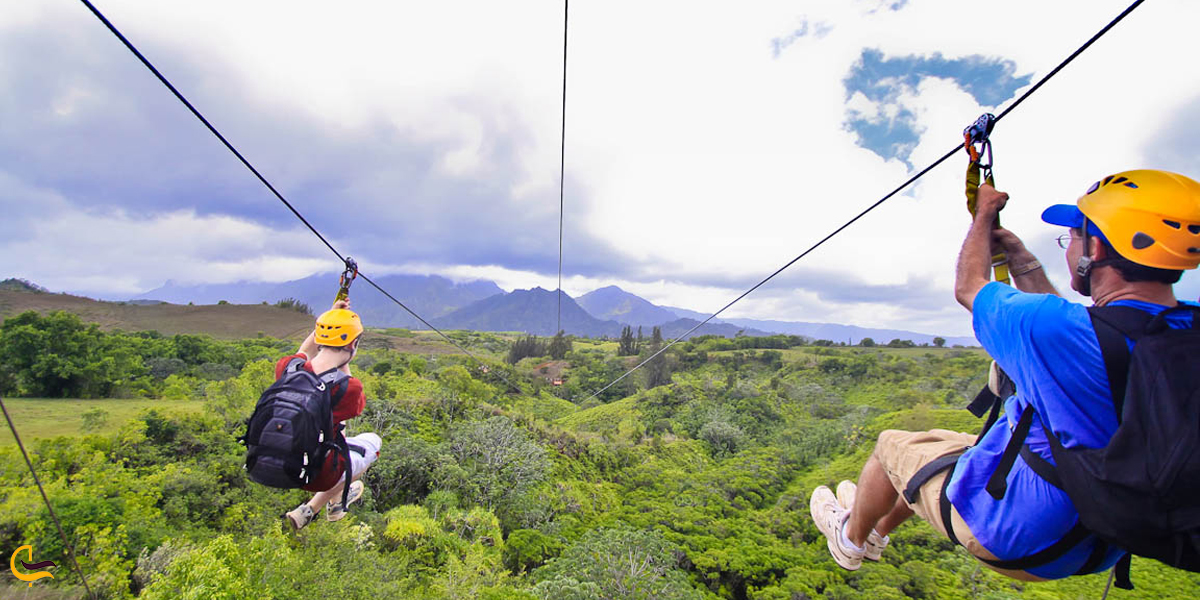 زیپ لاین مجموعه تفریحی باغ جوان اصفهان