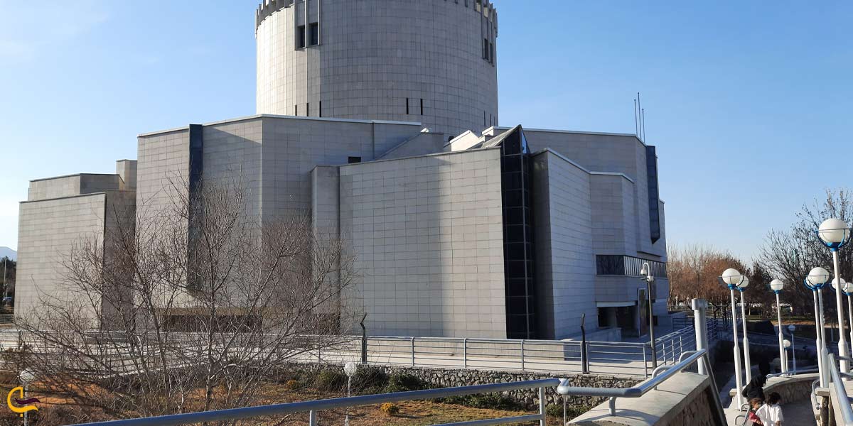 امکانات گردشگری موزه بزرگ خراسان