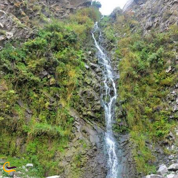 جاذبه‌های گردشگری آبشار و آبگرم سردابه اردبیل