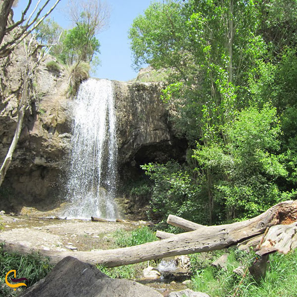 آبشار ورچر از جاهای دیدنی اطراف قزوین