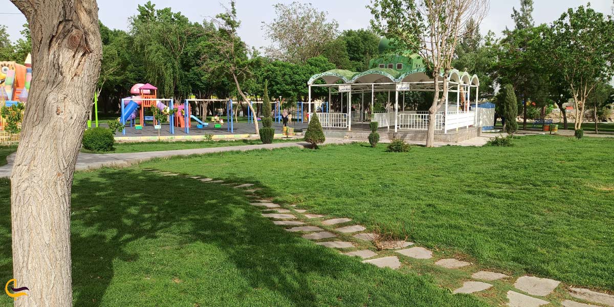 جاذبه های گردشگری پارک ساحلی زرین شهر