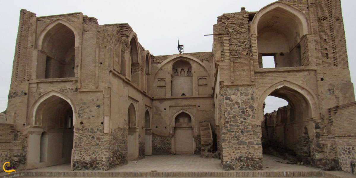 مسجد جامع افین از جاذبه‌های گردشگری شهرستان قاین