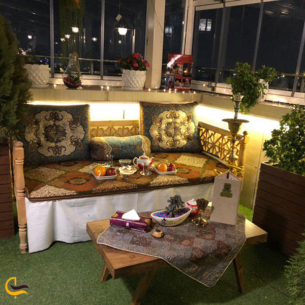 کافه چشم‌انداز هتل چمران یکی از بهترین کافی شاپ های شیراز