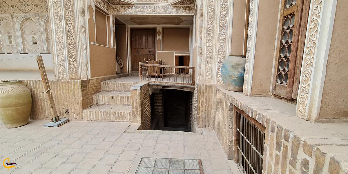 بخش‌های مختلف و معماری خانه کلاهدوزها