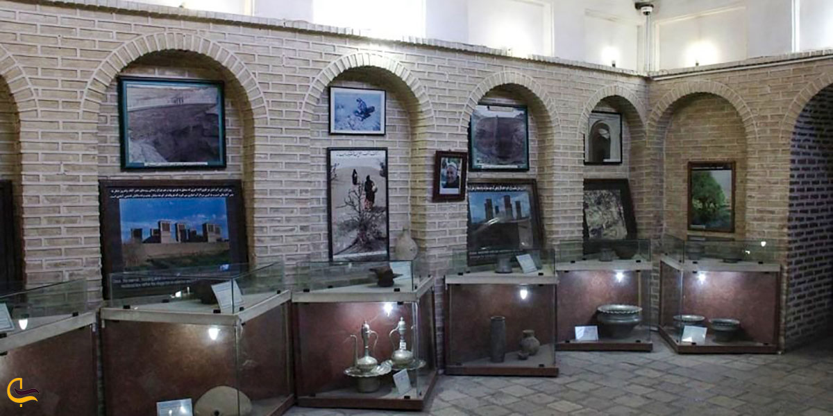 ظروف و وسایل تاریخی خانه کلاهدوزها در یزد