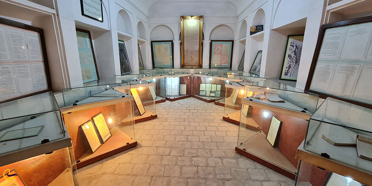 اسناد و وسیله‌های مربوطاسناد و وسیله‌های مربوط به تقسیم و وقف آب خانه کلاهدوزها در یزد به تقسیم و وقف آب خانه کلاهدوزها در یزد