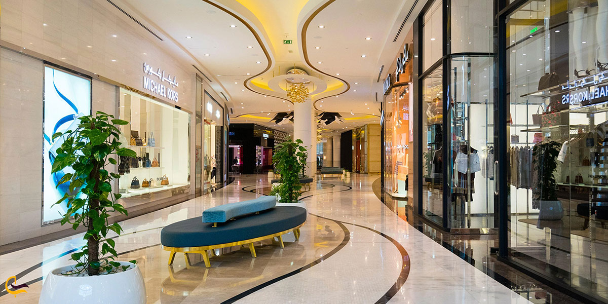 فروشگاه های کورنیش دوحه یکی از سواحل قطر