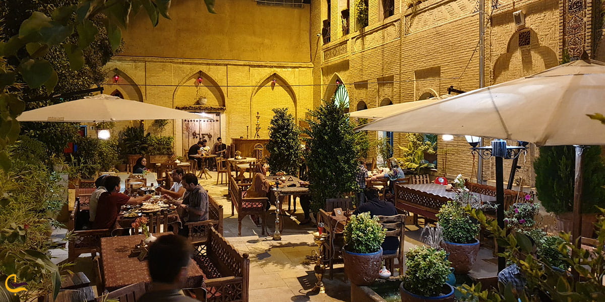عمارت فتح الملوکی یکی ازشیک ترین کافه های شیراز