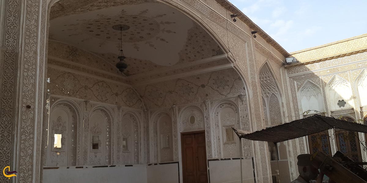 سطح پنجم (پشت بام) | چاه‌خانه  خانه کلاهدوزها