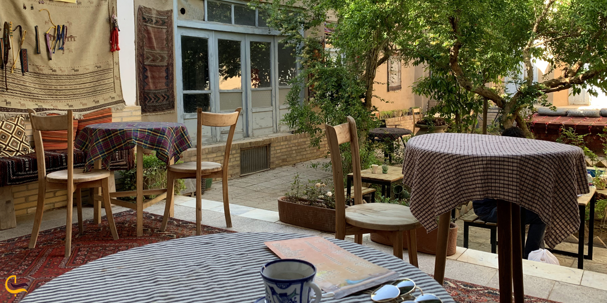 کافه خانه دوست