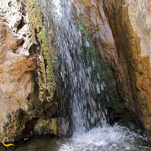 آبشار گیوک از تماشایی‌ترین جاهای دیدنی اطراف بیرجند
