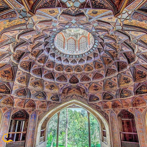 کاخ هشت بهشت از جاهای دیدنی اطراف خانه دهدشتی اصفهان