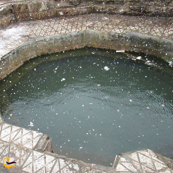 چشمه آب گرم کاریز ازخلوت ترین چشمه های آبگرم