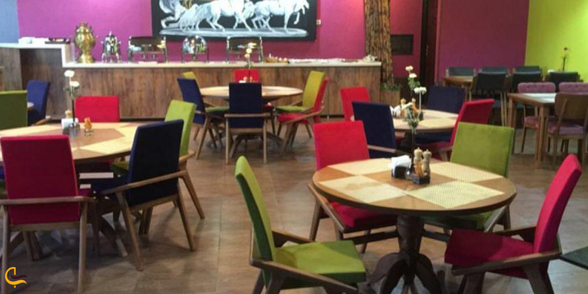 کافه رستوران لیوسا، از کافه های یزد