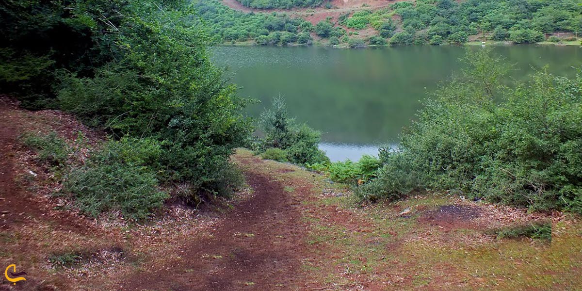 دریاچه صمد آباد از جاهای دیدنی طبیعی اشکورات رودسر