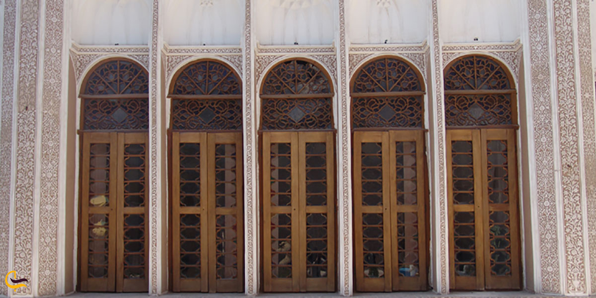 اتاق پنج‌دری خانه کلاهدوزها در یزد