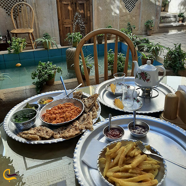 کافه موزه زرنگار یکی از قدیمی ترین کافی شاپ های شیراز