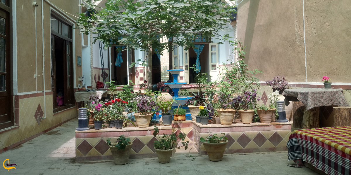 کافه آبی، از دنجترین کافه های یزد