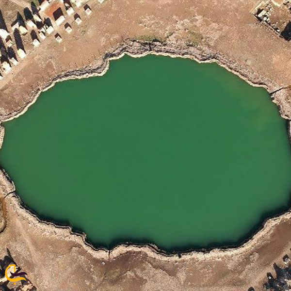 خزانه‌ای در قعر دریاچه تخت سلیمان