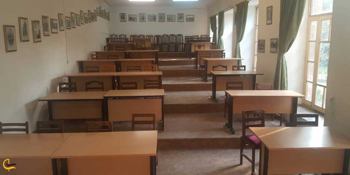 فضای داخلی مدرسه دارالفنون