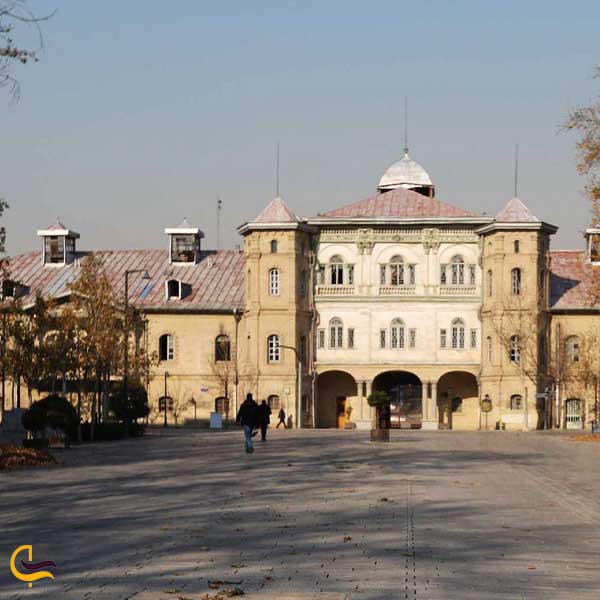 میدان مشق از جاهای دیدنی اطراف موزه ملی ایران