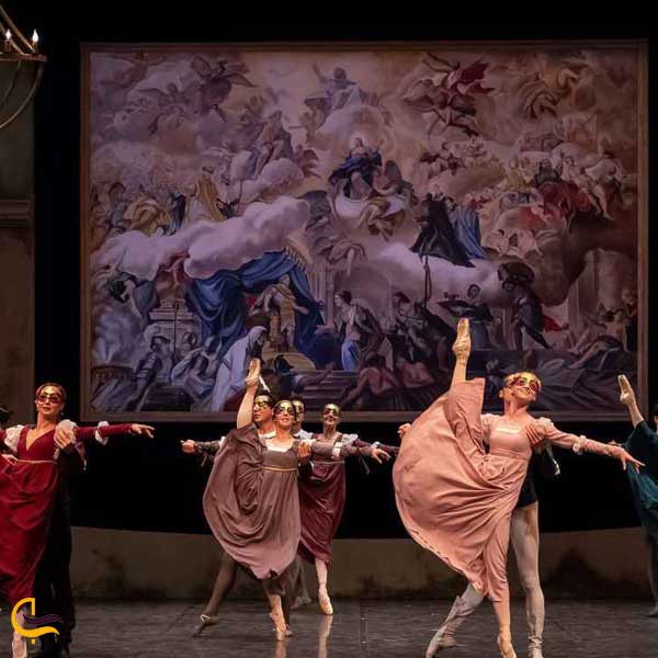 لذت تماشای اپرا و باله در تئاتر آچنو