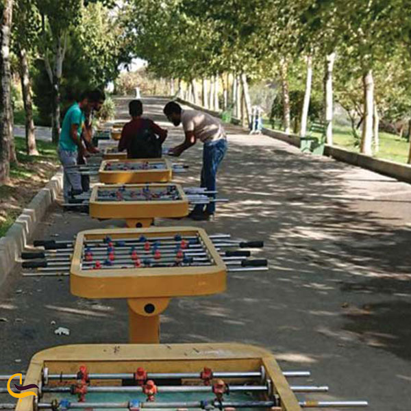 فوتبال دستی در پارک ملت تهران